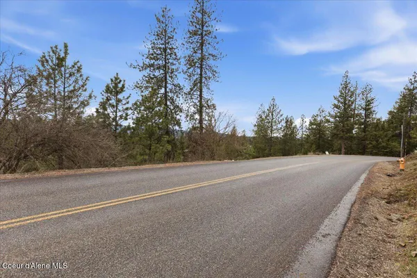 $299,000 | 2594 East Fernan Hill Road, Coeur D'Alene, ID 83814