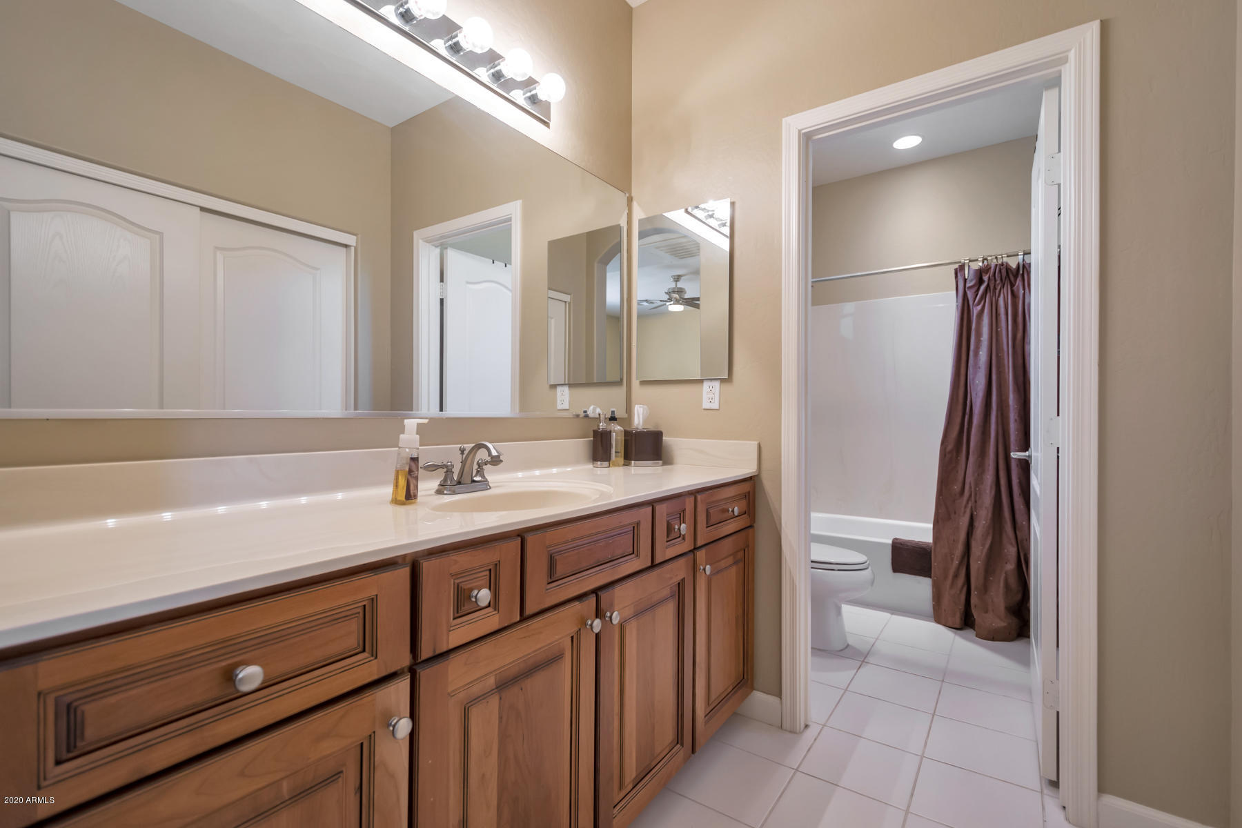 16231 West Cheery Lynn Road Goodyear, AZ 85395 - Photo 28 of 40 casita bath