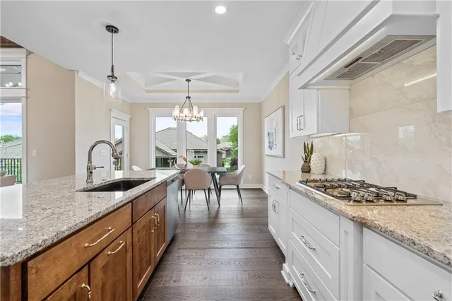 $689,900 | 4367 Northeast Hideaway Drive, Lee's Summit, MO 64064