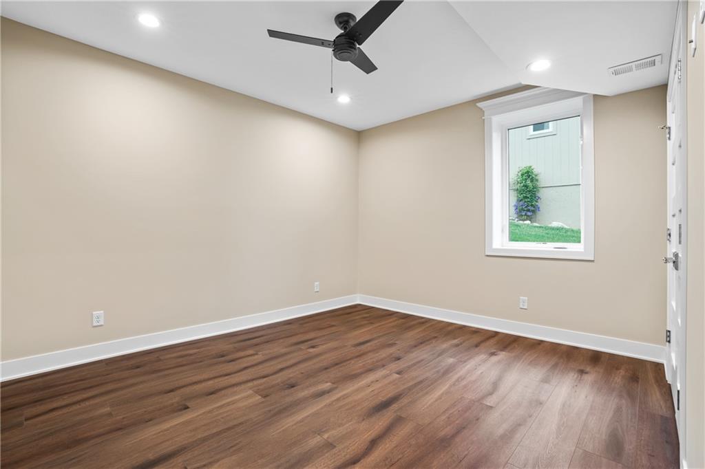 4367 Northeast Hideaway Drive Lee's Summit, MO 64064 - Photo 37 of 45