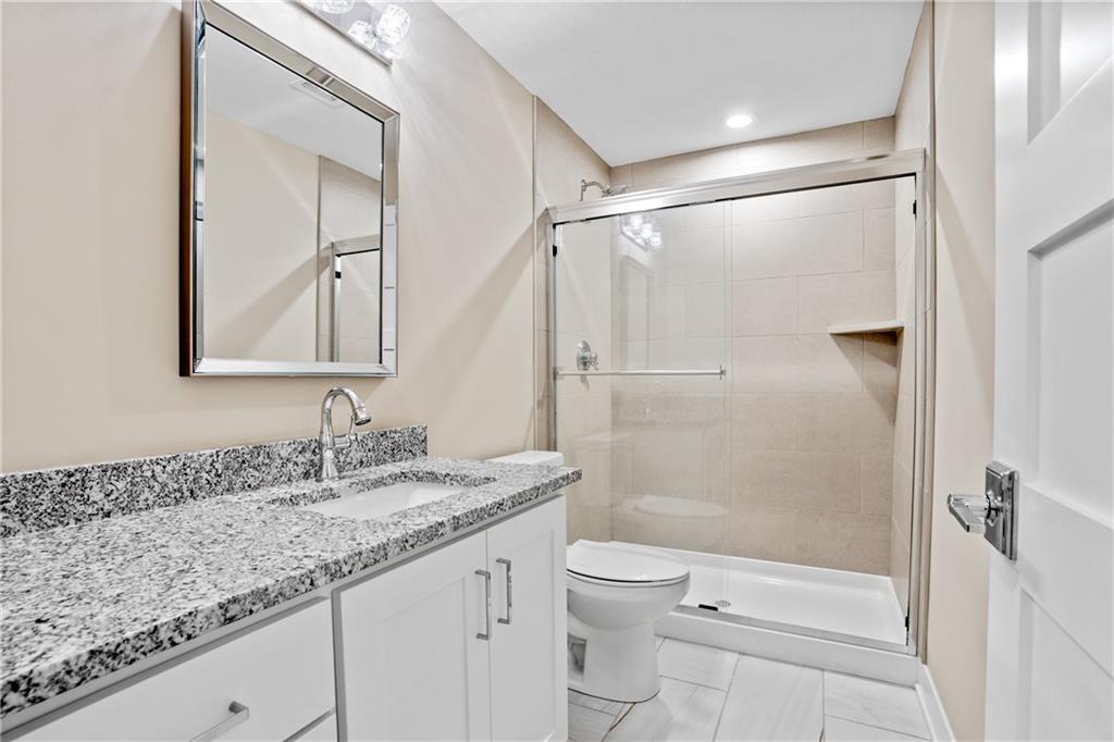 4367 Northeast Hideaway Drive Lee's Summit, MO 64064 - Photo 39 of 45