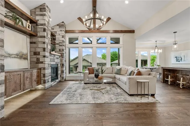 $689,900 | 4367 Northeast Hideaway Drive, Lee's Summit, MO 64064