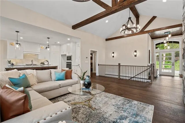 $689,900 | 4367 Northeast Hideaway Drive, Lee's Summit, MO 64064