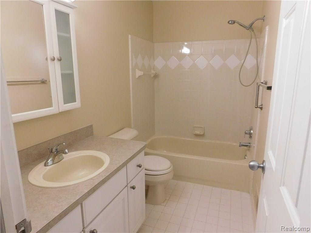 30125 Raintree Circle, Unit 1 Chesterfield, MI 48047 - Photo 17 of 34