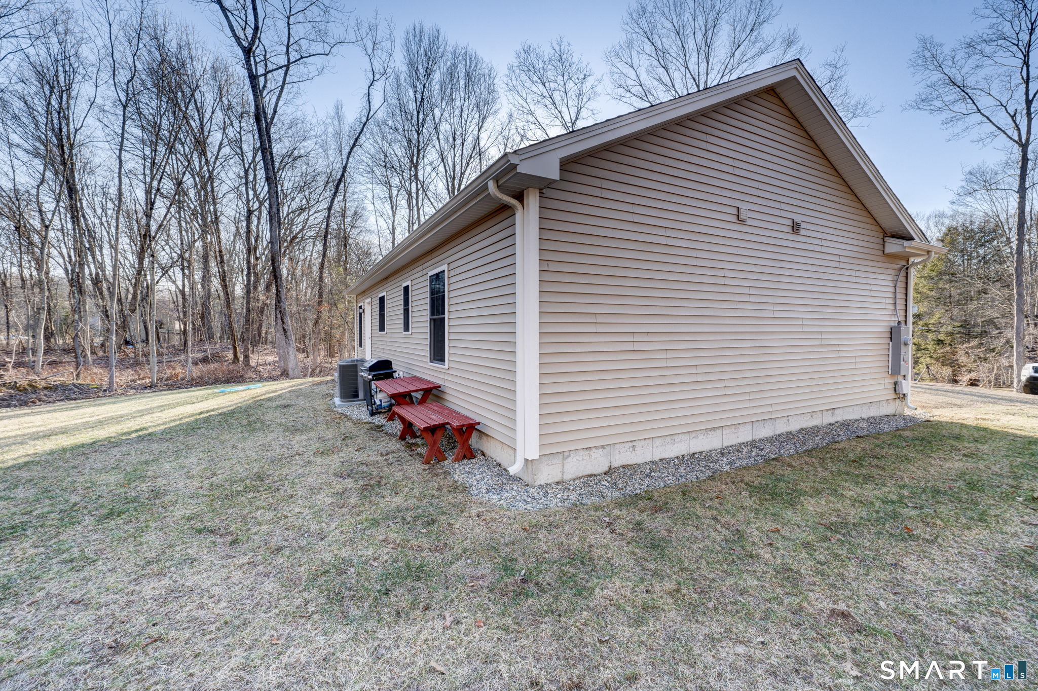 15 Hillyndale Road Mansfield, CT 06268 - Photo 6 of 26