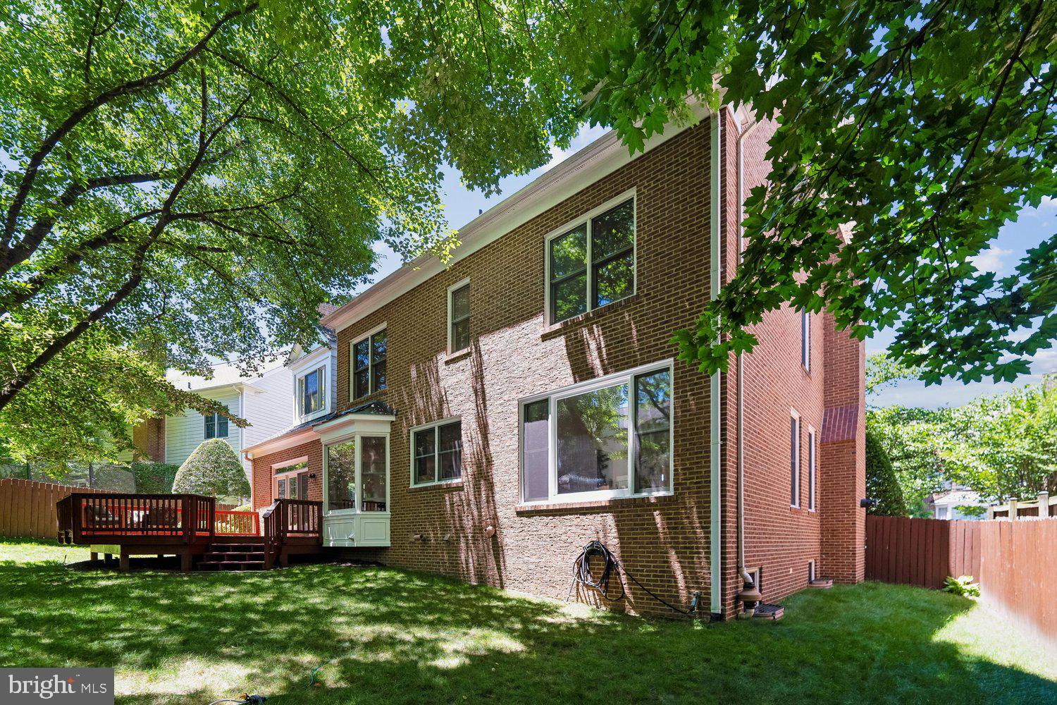 5105 Warren Place Northwest Washington, DC 20016 - Photo 33 of 39 Back Elevation