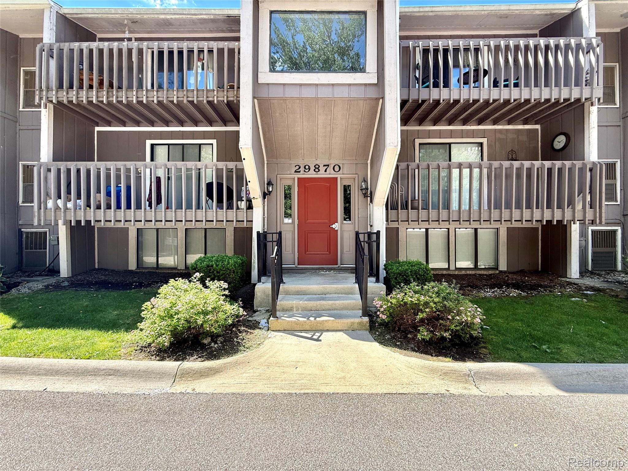 29870 West 12 Mile Road, Unit 703 Farmington, MI 48334 - Photo 1 of 40 Outdoor building
