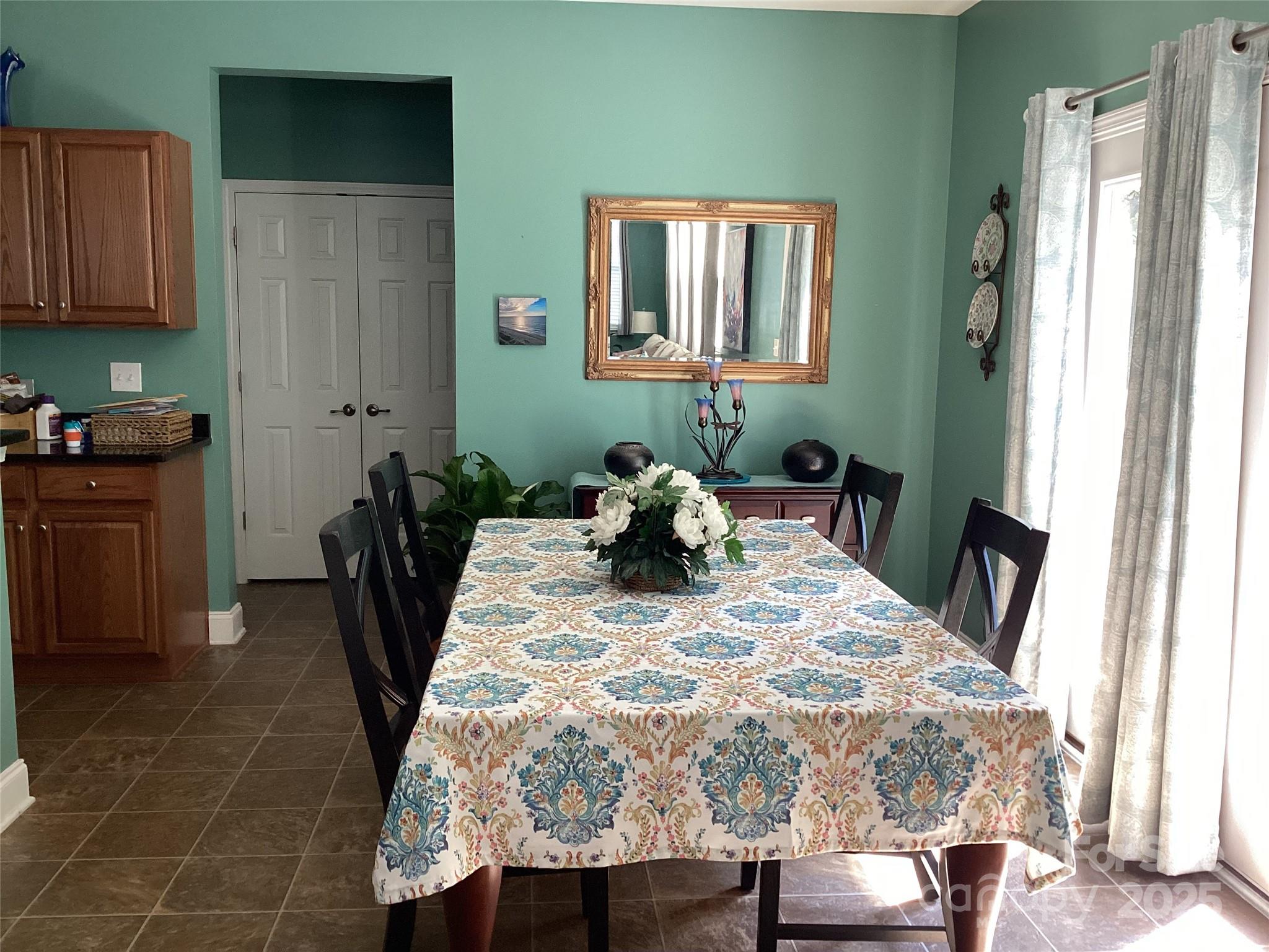 408 Indigo Ridge Drive Columbia, SC 29229 - Photo 6 of 17 a close view of a table and chair in a kitchen