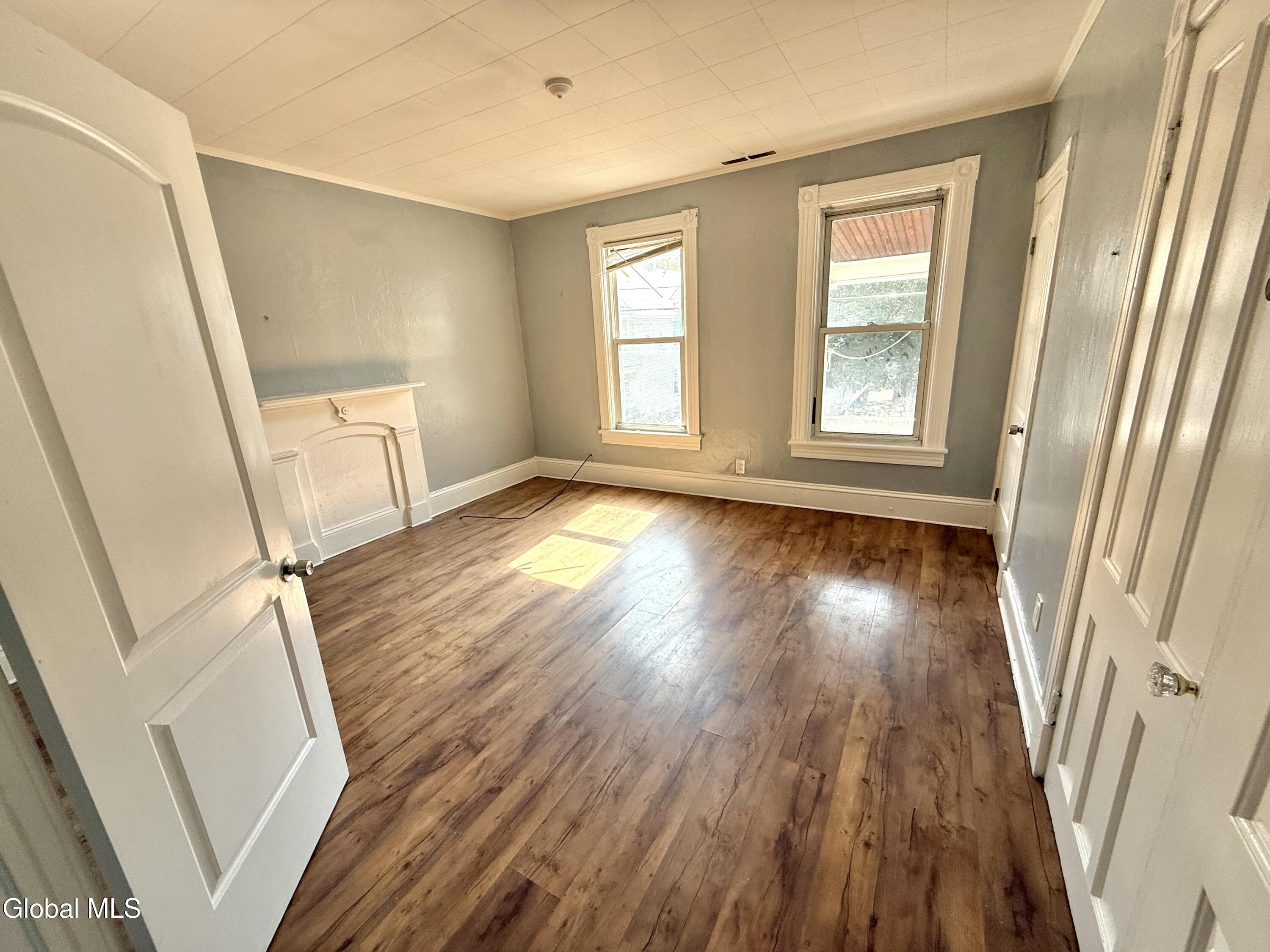 126 Prospect Street, Unit 2 Schenectady, NY 12308 - Photo 6 of 13 IMG_4058