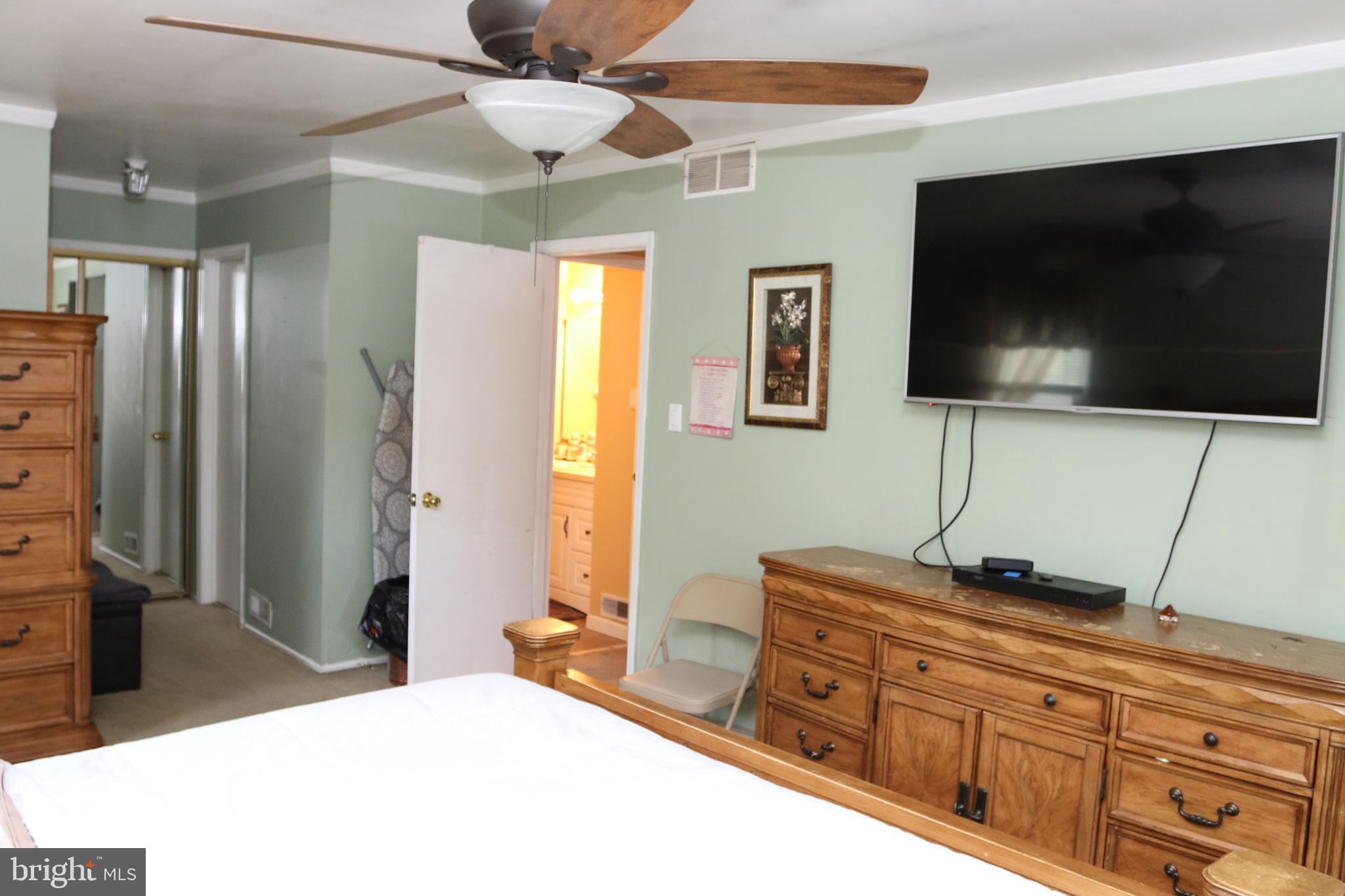56 Plumstead Road Sewell, NJ 08080 - Photo 16 of 25