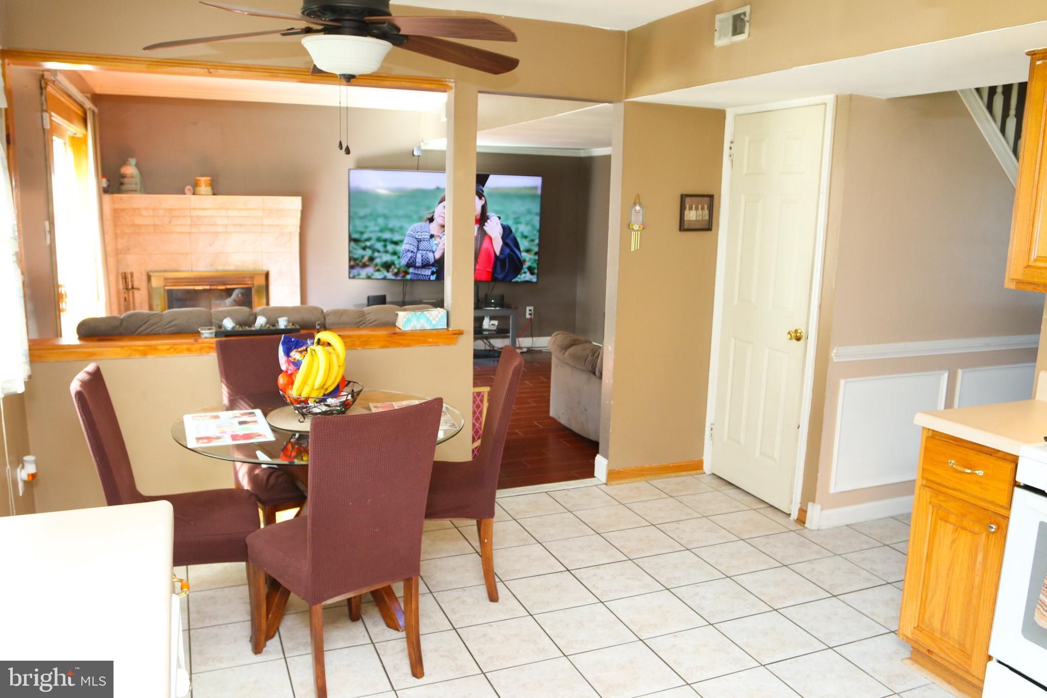 56 Plumstead Road Sewell, NJ 08080 - Photo 4 of 25
