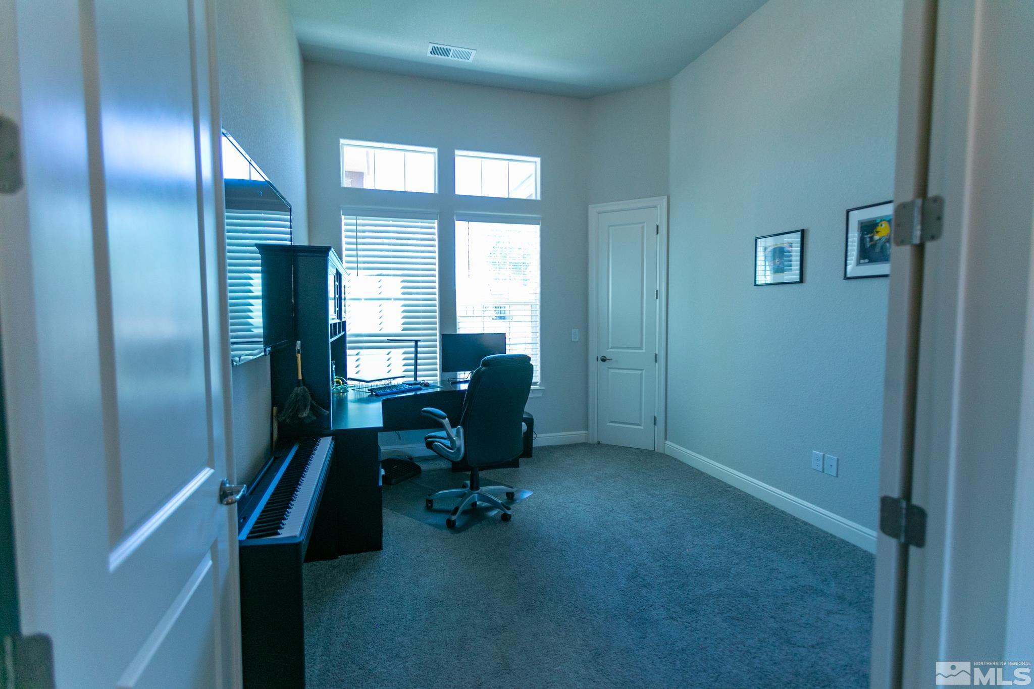 385 White Hawk Road Fernley, NV 89408 - Photo 4 of 33 Photo 4