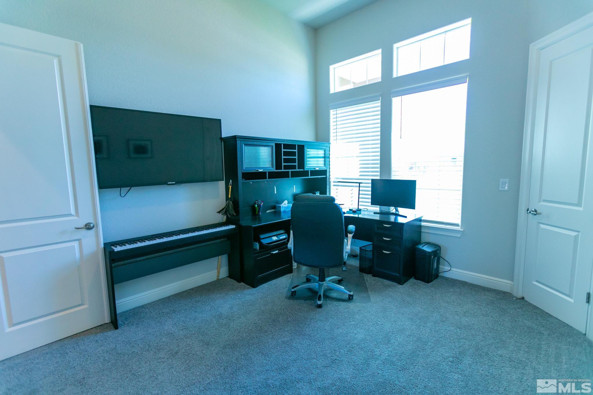 385 White Hawk Road Fernley, NV 89408 - Photo 5 of 33 Photo 5