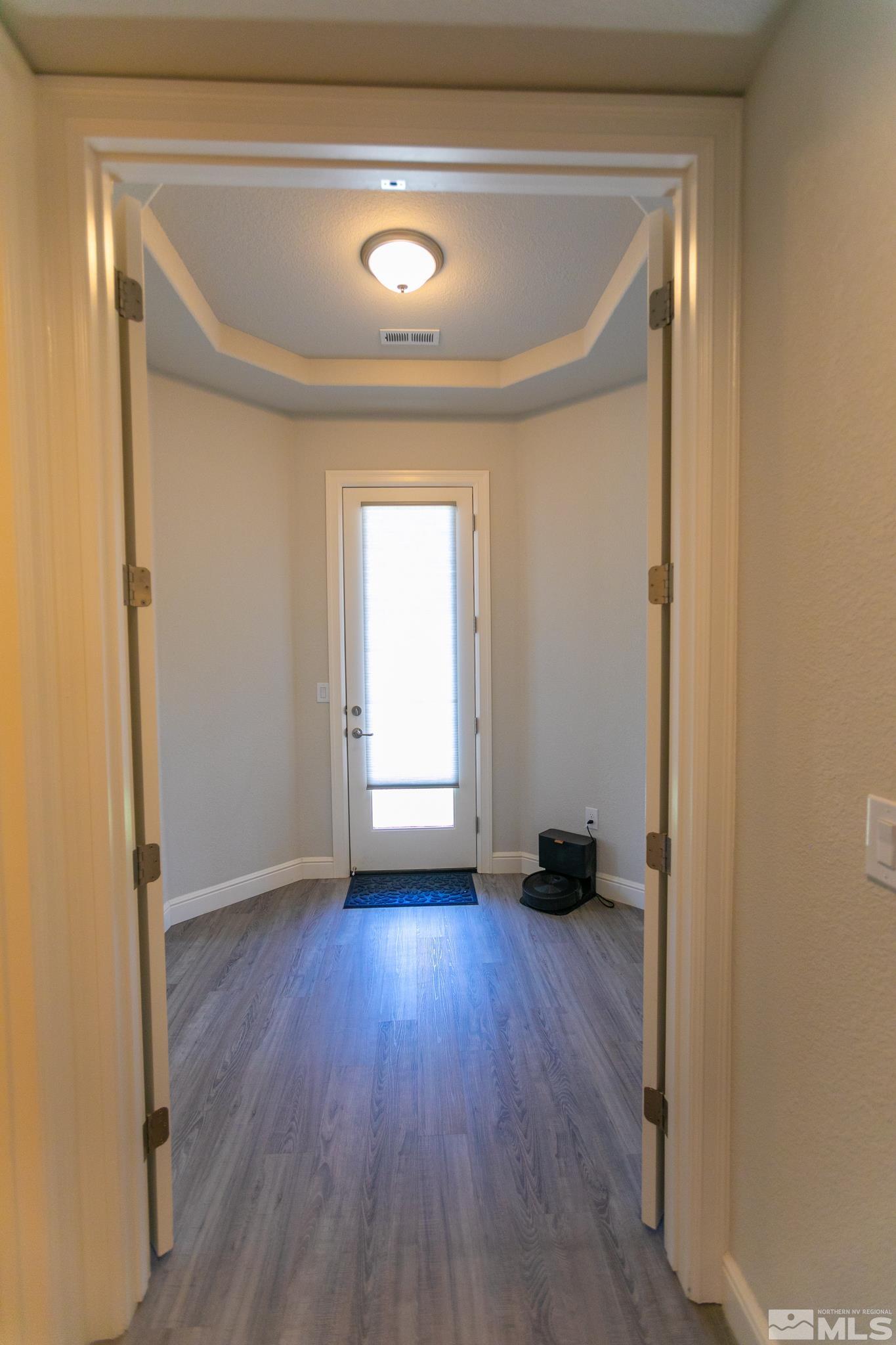 385 White Hawk Road Fernley, NV 89408 - Photo 8 of 33 Photo 8