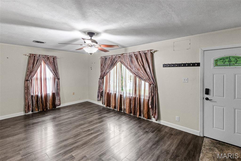 625 Royal Heights Road Belleville, IL 62226 - Photo 4 of 27