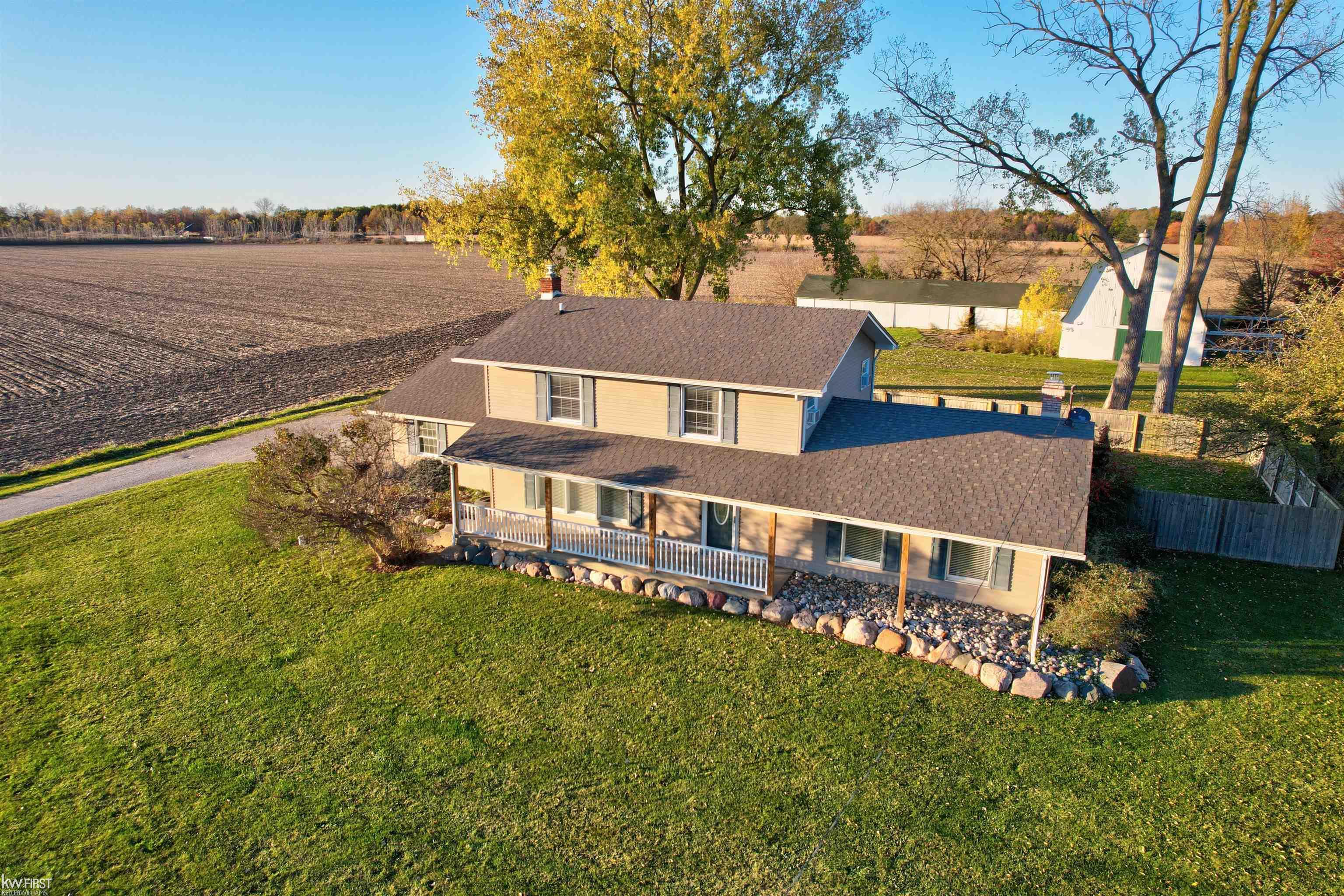 7042 Corunna Road Flint, MI 48532 - Photo 36 of 71 50193056-0b20015c-8a4a-4799-86af-4bd7de66f5e4.JPG