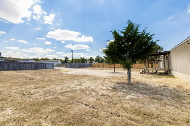 $240,000 | 106 Sunflower Field, Elgin, TX 78621