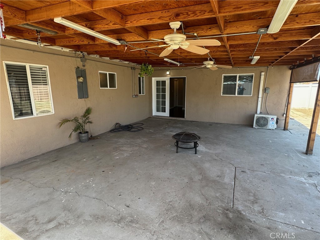 926 Griffith Way Hemet, CA 92543 - Photo 22 of 30 a view of a house with backyard