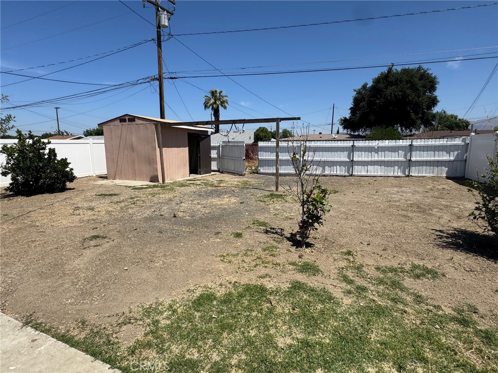 926 Griffith Way Hemet, CA 92543 - Photo 24 of 30 a view of a outdoor space
