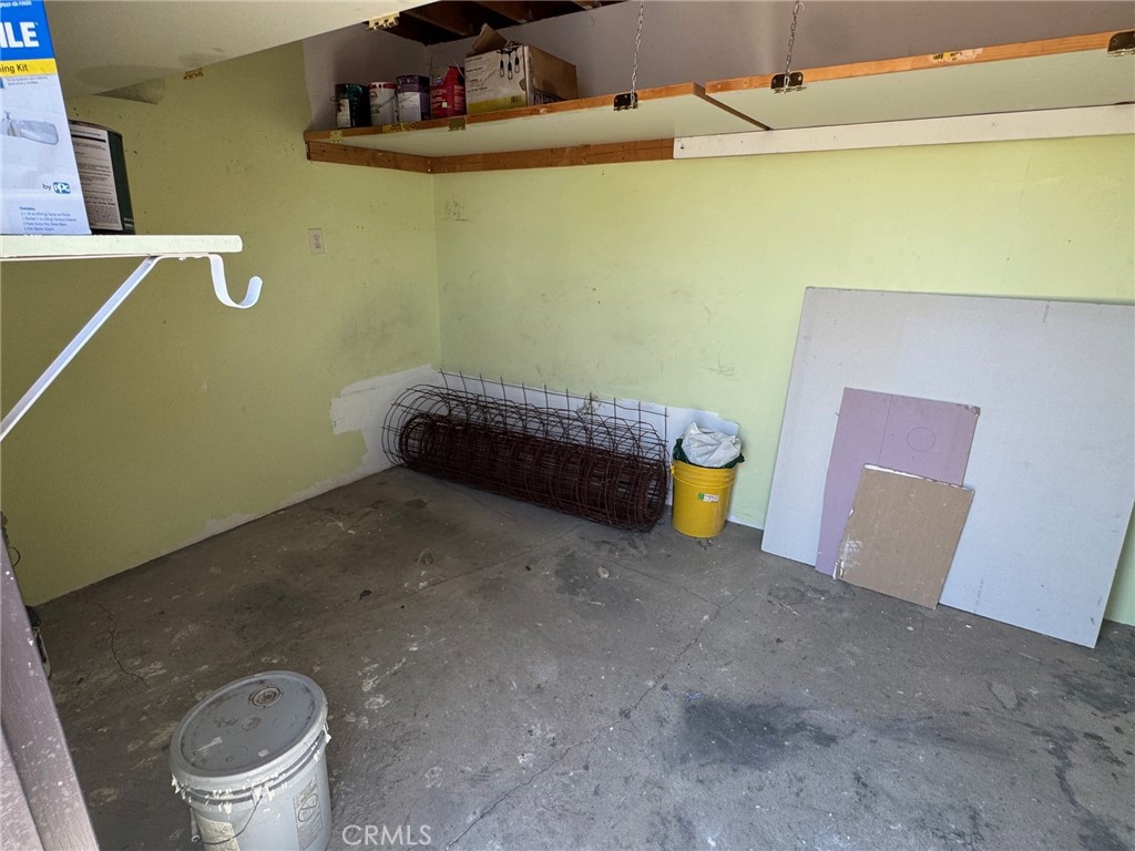 926 Griffith Way Hemet, CA 92543 - Photo 26 of 30 a view of water heater room