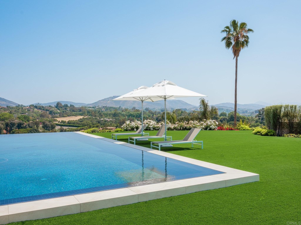 5516 La Crescenta Road Rancho Santa Fe, CA 92067 - Photo 15 of 68