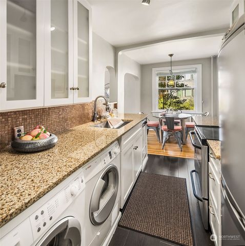 $515,000 | 321 Boylston Avenue East, Unit 306, Seattle, WA 98102