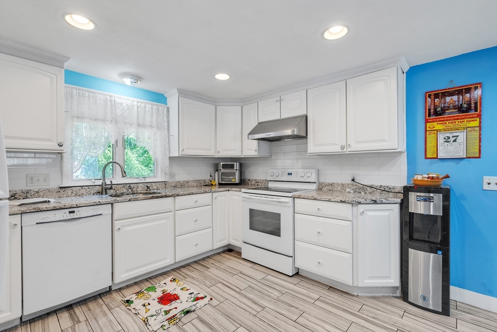1163 Webster Street Hanover, MA 02339 - Photo 11 of 31 Gallery Image 11