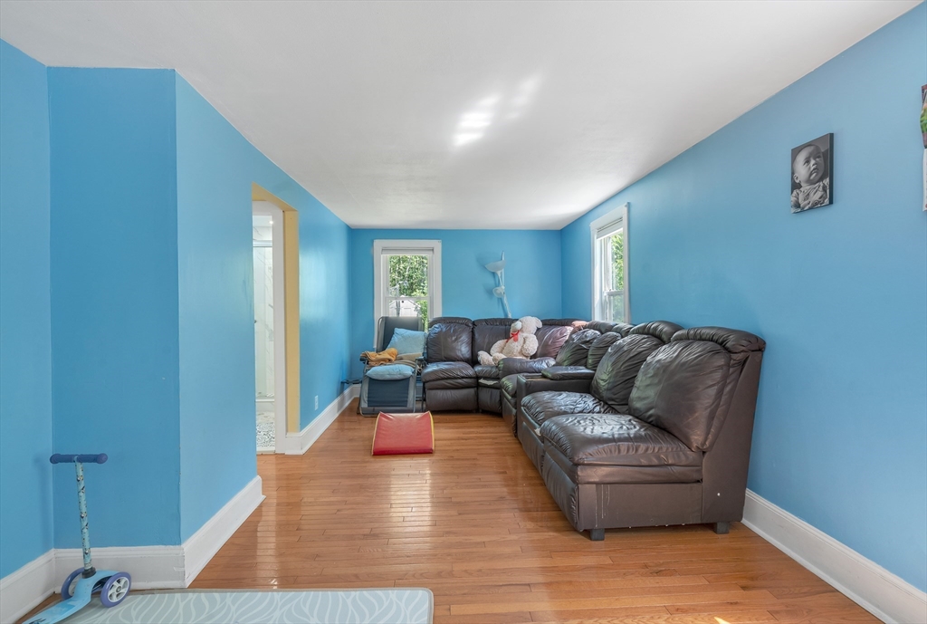 1163 Webster Street Hanover, MA 02339 - Photo 9 of 31 Gallery Image 9