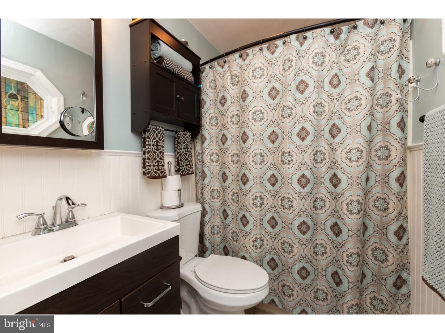 124 Louise Road New Castle, DE 19720 - Photo 11 of 17 Bathroom