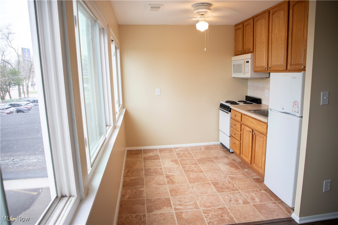 6640 Pearl Road, Unit 203 Cleveland, OH 44130 - Photo 8 of 17