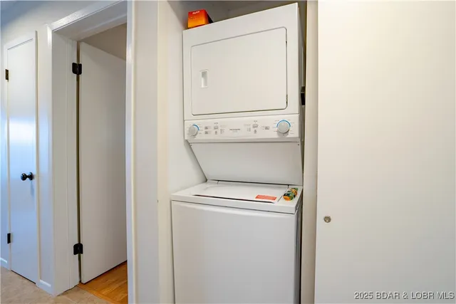 $289,500 | 875 Parkside Place, Unit A407, Osage Beach, MO 65065