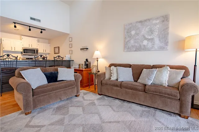 $289,500 | 875 Parkside Place, Unit A407, Osage Beach, MO 65065