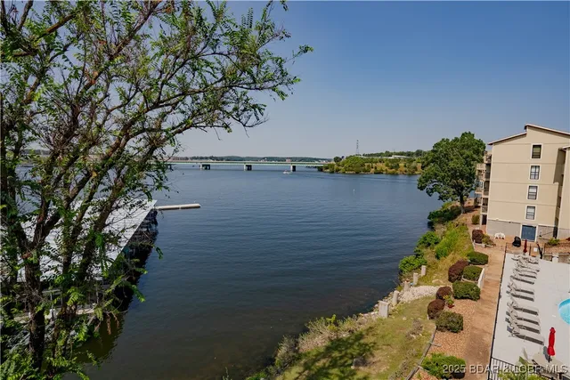 $289,500 | 875 Parkside Place, Unit A407, Osage Beach, MO 65065