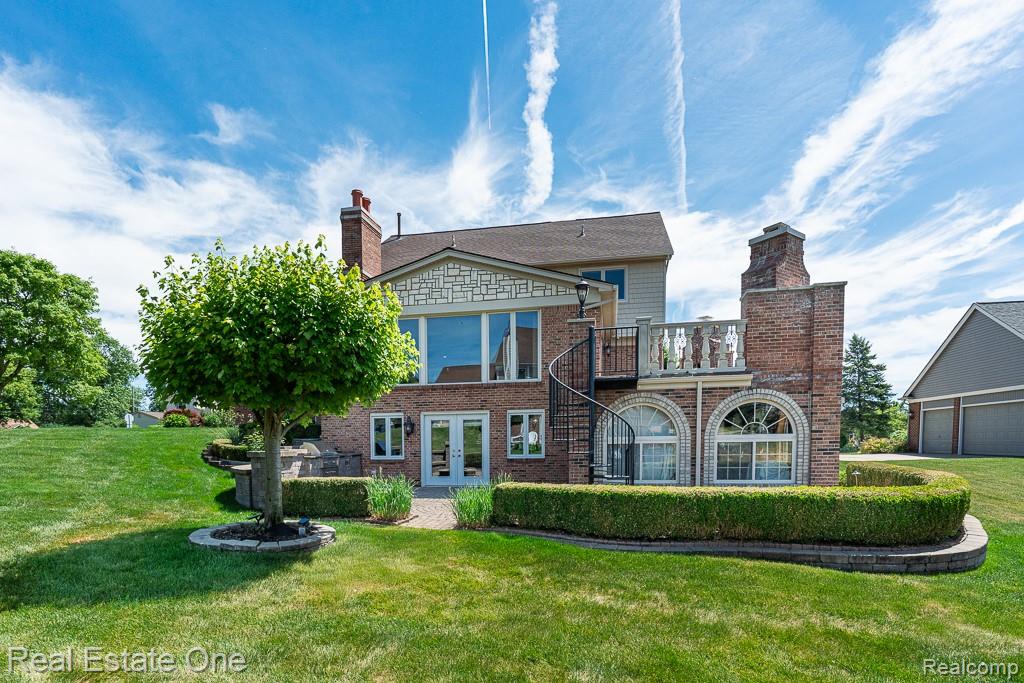 6595 Edith Court Troy, MI 48085 - Photo 4 of 59