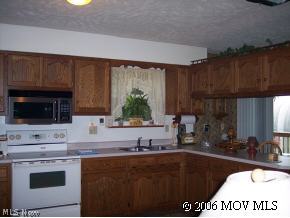537 Swift Road Waterford, OH 45786 - Photo 5 of 8