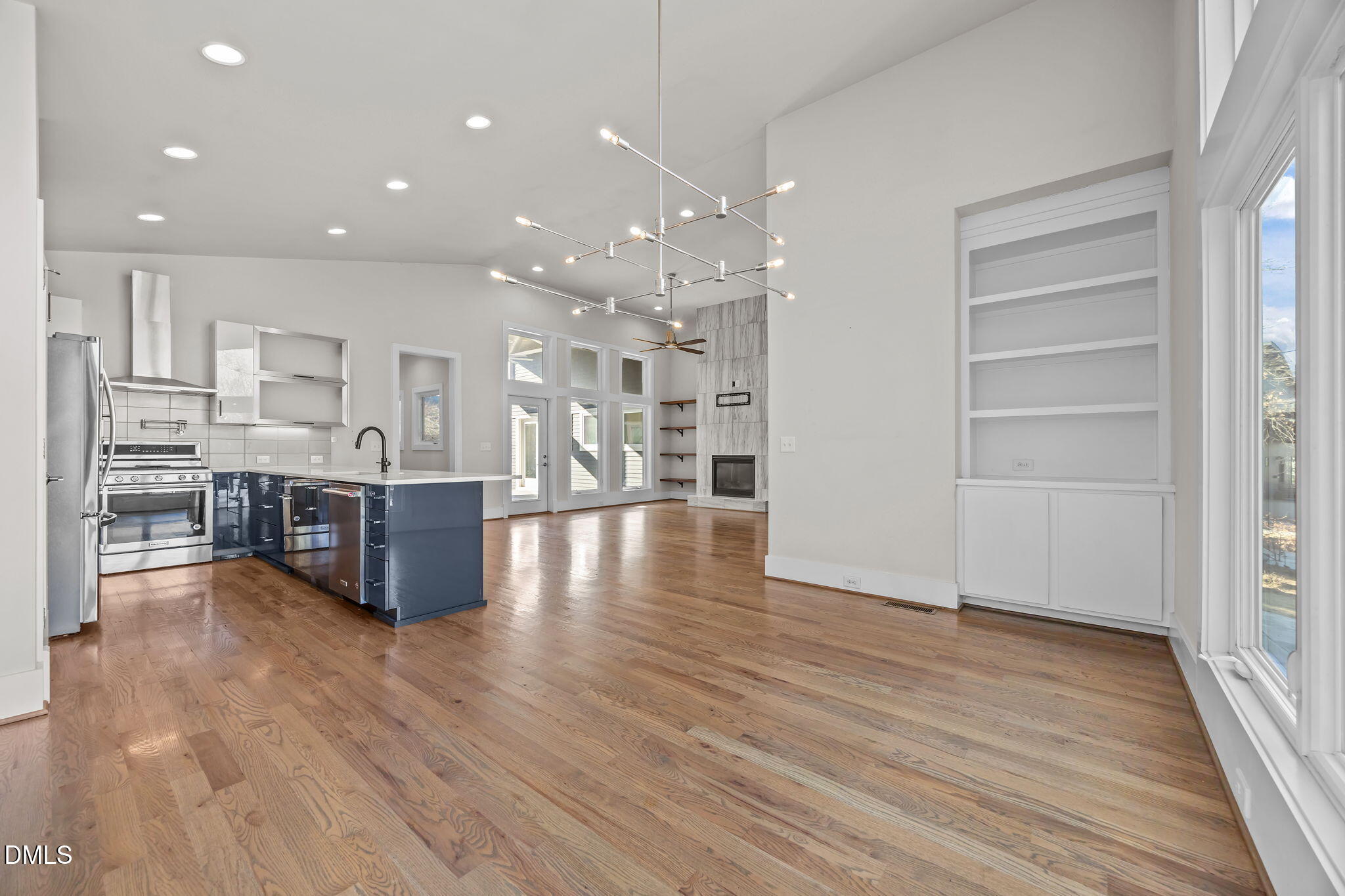 817 North King Charles Road Raleigh, NC 27610 - Photo 7 of 42 34-web-or-mls-IMG_5191