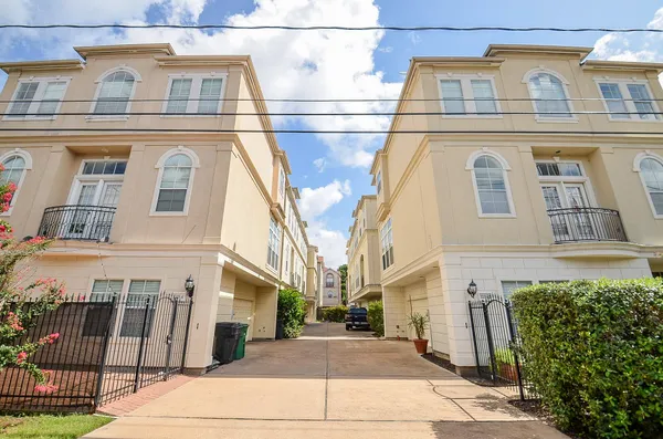 $3,400 | 5208 Blossom Street, Unit 5, Houston, TX 77007
