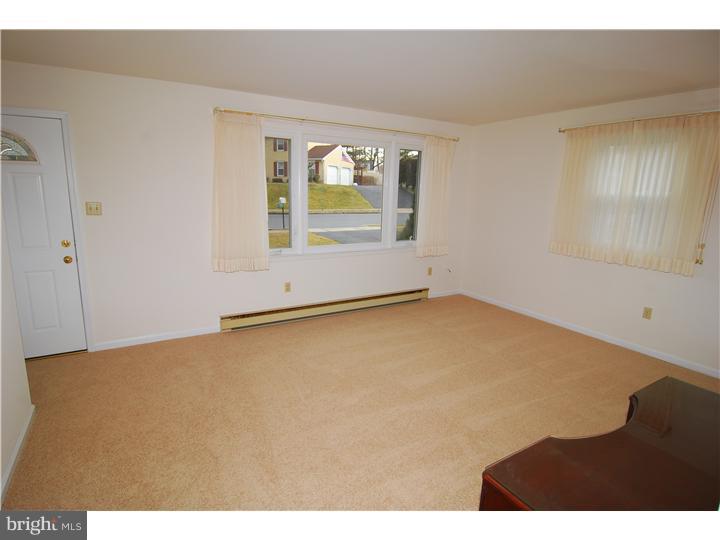 719 Fritz Avenue Reading, PA 19607 - Photo 2 of 14