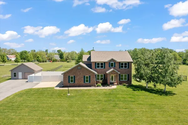 $650,000 | 302 County Road 2650 North, Mahomet, IL 61853