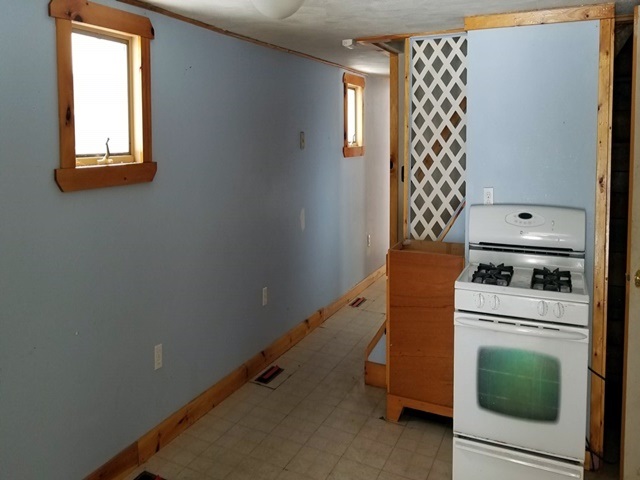 559 Northside Road Stark, NH 03582 - Photo 9 of 21