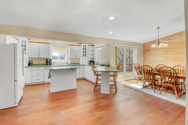 $850,000 | 24295 Matson Point Trail, Pelican Rapids, MN 56572