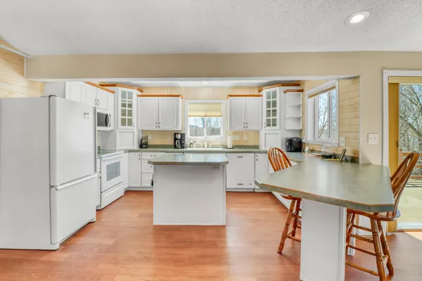 $850,000 | 24295 Matson Point Trail, Pelican Rapids, MN 56572