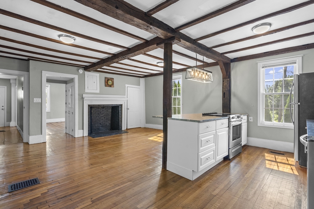 2 Princeton Road Sterling, MA 01564 - Photo 4 of 32