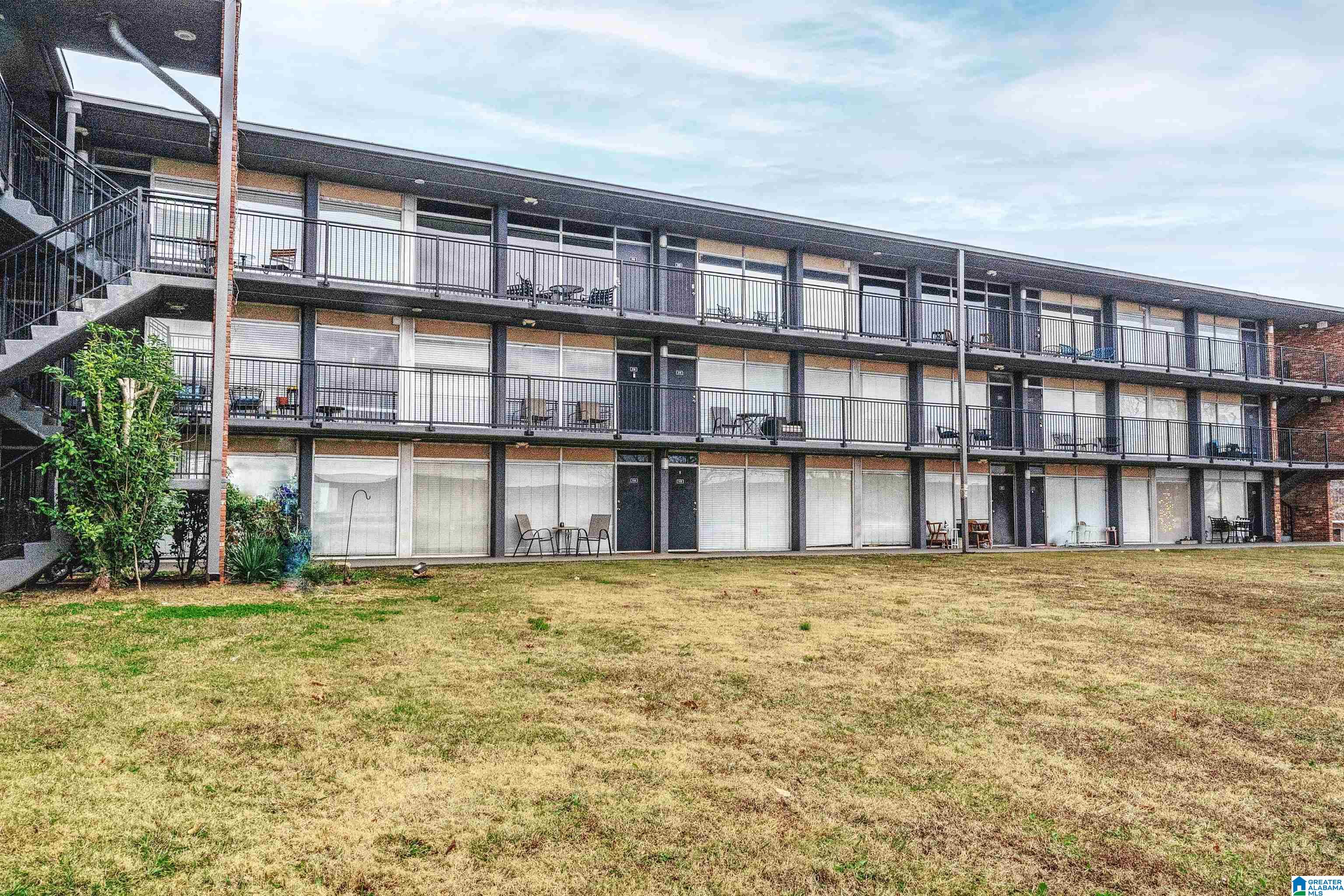 2990 Rhodes Circle South, Unit 318 Birmingham, AL 35205 - Photo 40 of 41