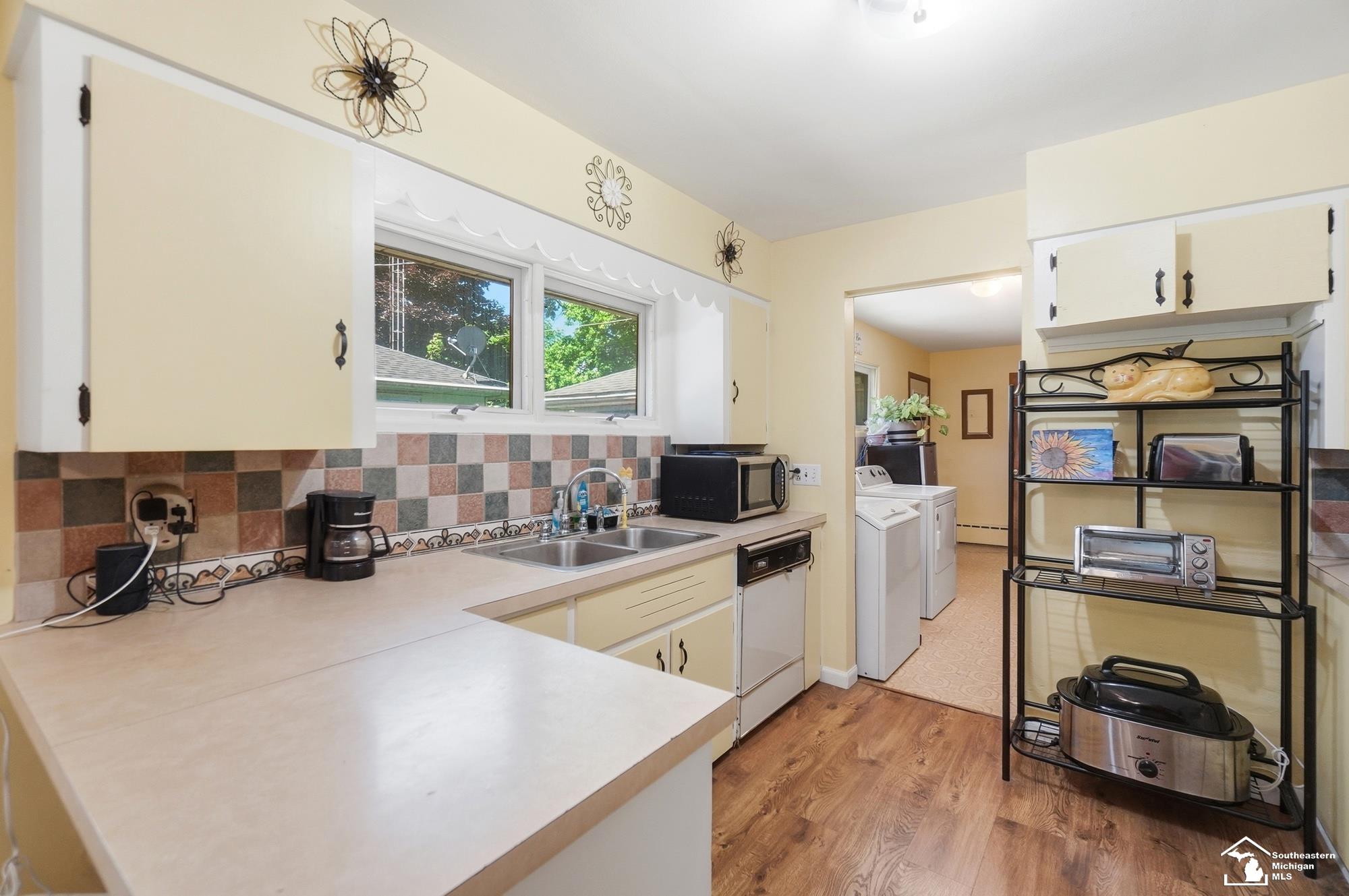 904 Custer Street Monroe, MI 48161 - Photo 17 of 42 50213237-d402a39e-425b-4123-a8d1-c0be9b752c33.JPG