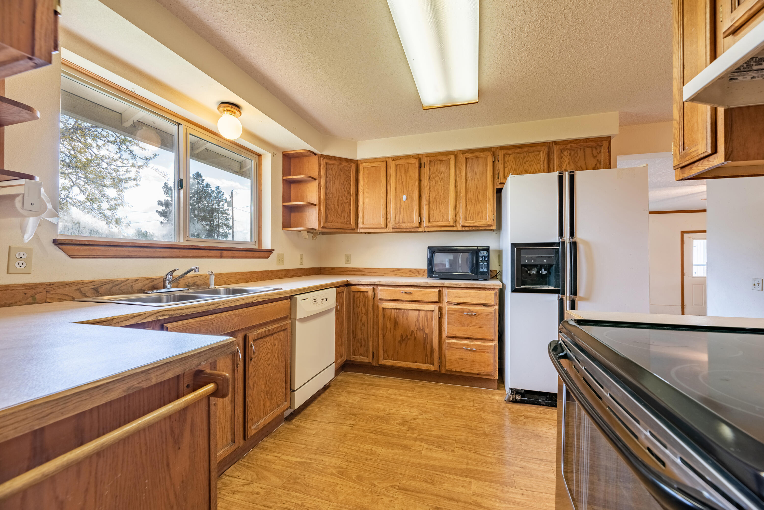 591 Martingale Road Prineville, OR 97754 - Photo 15 of 84 591NWMartingale-42