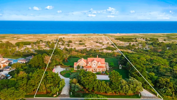 $13,000,000 | 40 Low Beach Road, Nantucket, MA 02554