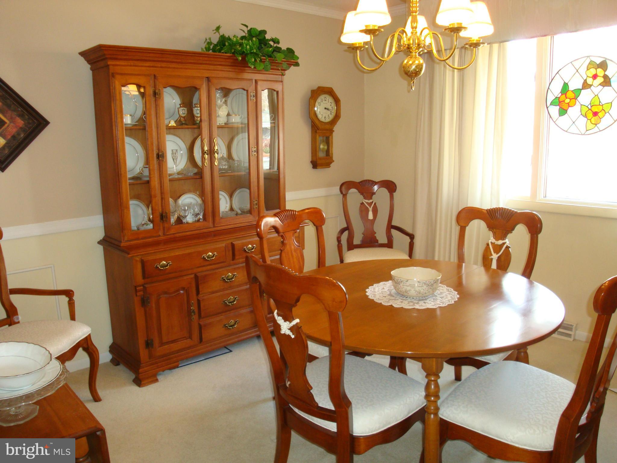 2404 Perring Woods Road Baltimore, MD 21234 - Photo 3 of 28 Dining Room