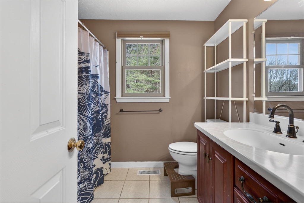 12 Hammond Farm Road Haverhill, MA 01832 - Photo 27 of 42