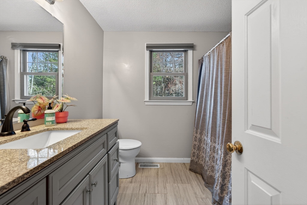 12 Hammond Farm Road Haverhill, MA 01832 - Photo 32 of 42